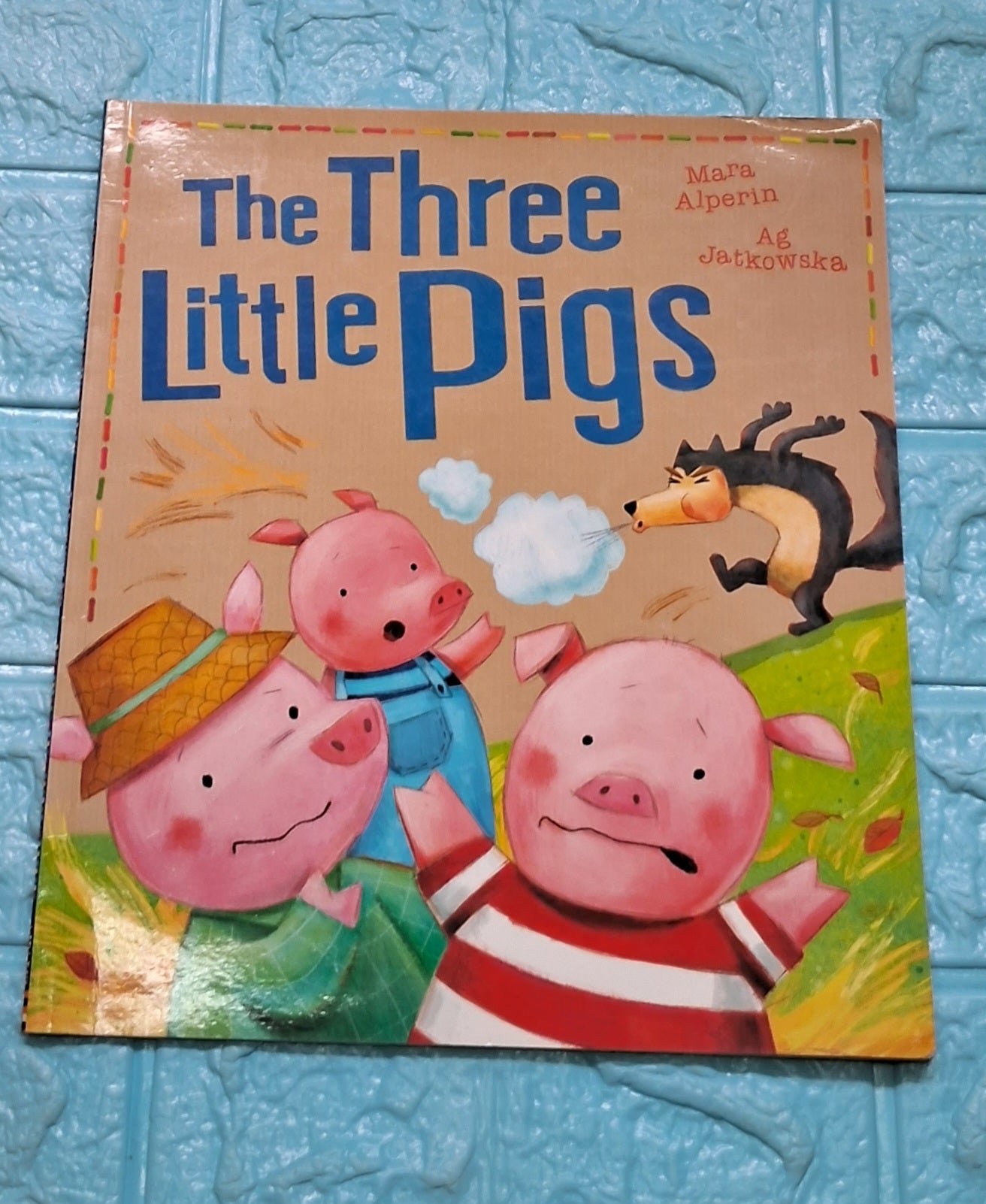 The Three Little Pigs - Very Good Condition Paperback - We Are Turners