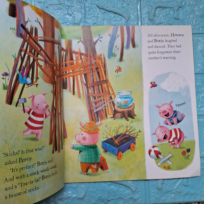 The Three Little Pigs - Very Good Condition Paperback - We Are Turners